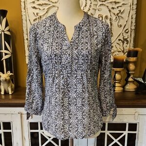 Navy and White 3/4 Sleeve Buttoned Blouse